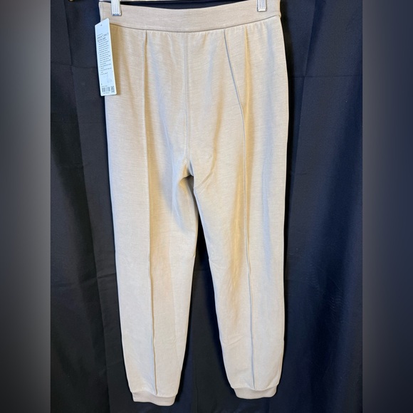NWT Lululemon Softstreme Classic-Fit High-Rise Jogger Size Small Warm Ash Grey - Picture 6 of 12